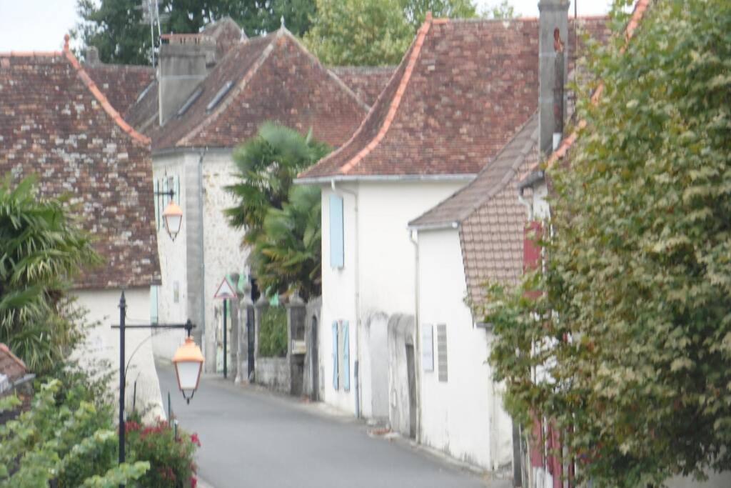 Appartement Meuble Classe 2 Etoiles Tout Confort Lagor Buitenkant foto